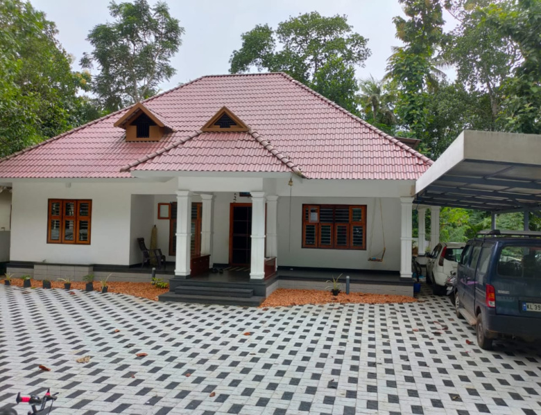 4 BHK Villa 2200 Sq.ft. for Sale in Athirampuzha, Kottayam