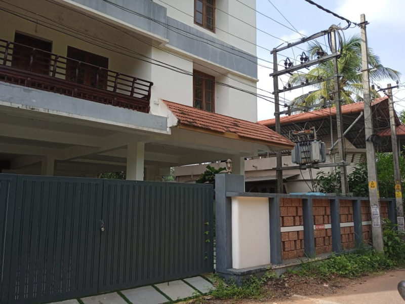 3 BHK House 3500 Sq.ft. for Rent in Kalathipady, Kottayam