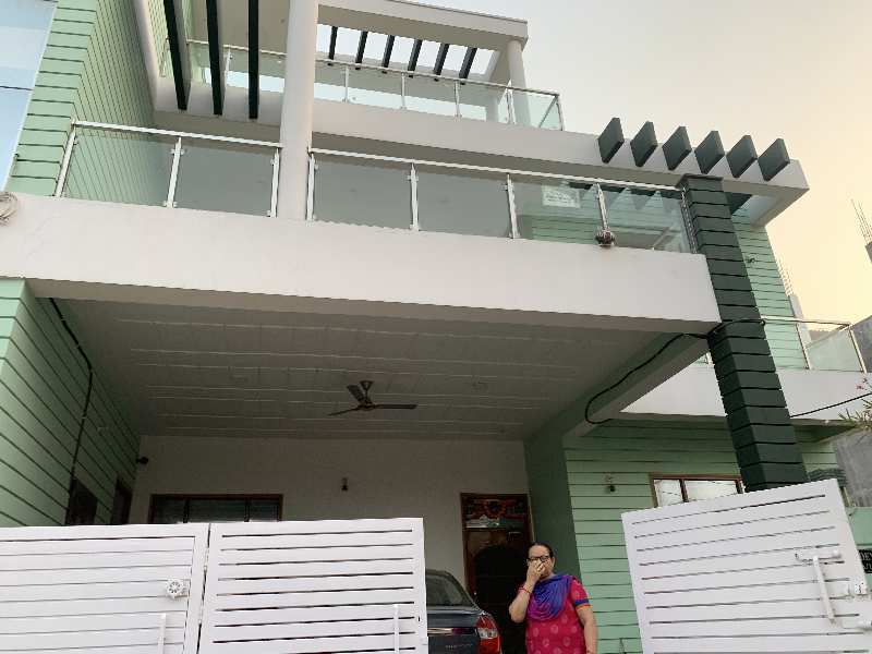 2 BHK House 2500 Sq.ft. for Rent in
