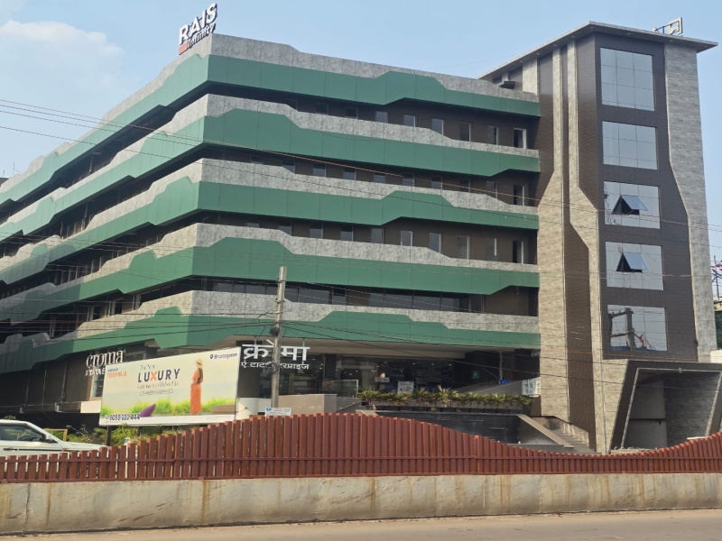  Business Center 790 Sq.ft. for Sale in GE Road, Raipur