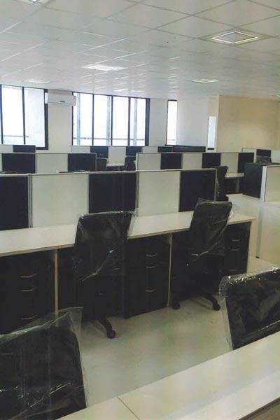 Office Space 245 Sq. Yards for Rent in