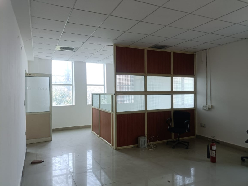  100000 Sq.ft. Factory for Rent in Yamuna Expressway, Greater Noida
