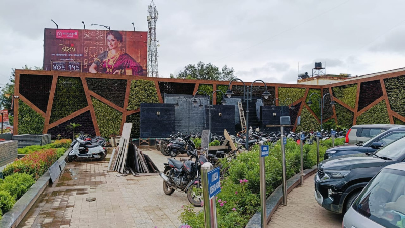  Showroom 6500 Sq.ft. for Rent in Katraj, Pune