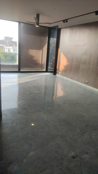  Office Space 1450 Sq.ft. for Sale in Sector 37 Faridabad