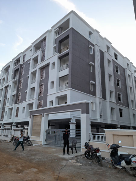 2 BHK Apartment 1400 Sq.ft. for Sale in Hmt Swarnapuri Colony,