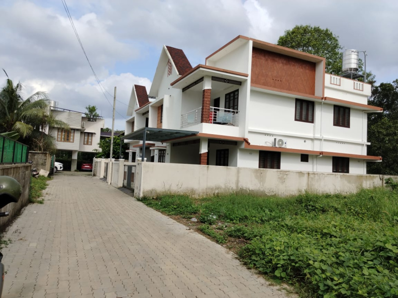 3 BHK 1700 Sq.ft. House for Sale in Kakkanad, Ernakulam