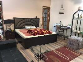 2 BHK Builder Floor for Rent in DLF Phase I, Gurgaon