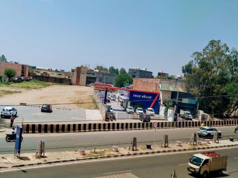  Commercial Land 2400 Sq. Yards for Sale in Delhi Highway, Zirakpur
