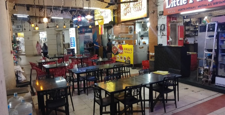  Hotels 300 Sq.ft. for Rent in Mumbai Beyond Thane
