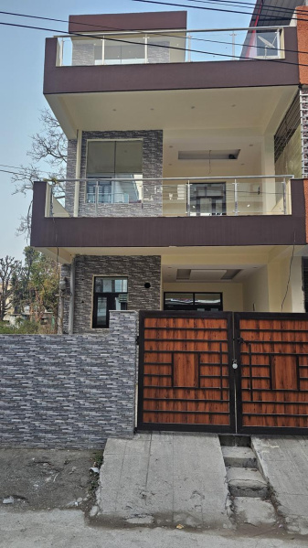 4 BHK Villa 180 Sq. Yards for Sale in Sahastradhara Road, Dehradun