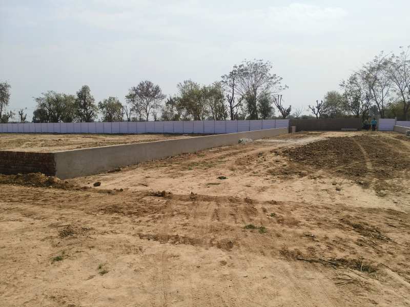  990 Sq.ft. Residential Plot for Sale in Gwalior Road, Gwalior Road, Agra
