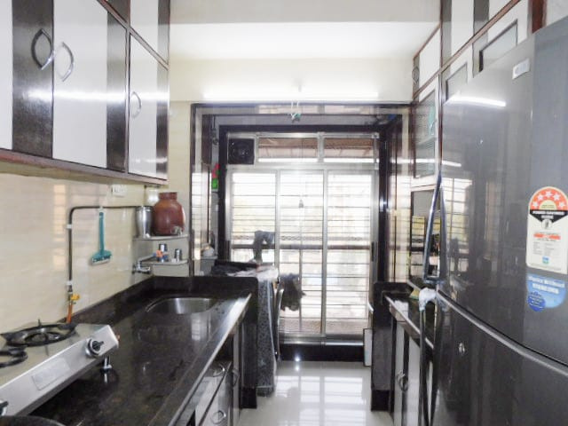 1 BHK Apartment 615 Sq.ft. for Sale in Kandivali West, Mumbai