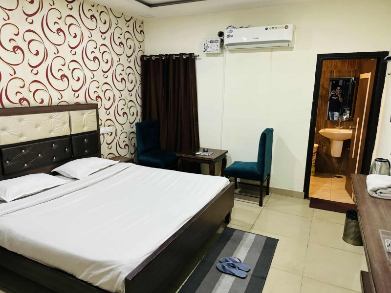  Hotels 13500 Sq.ft. for Sale in Nalagarh, Solan