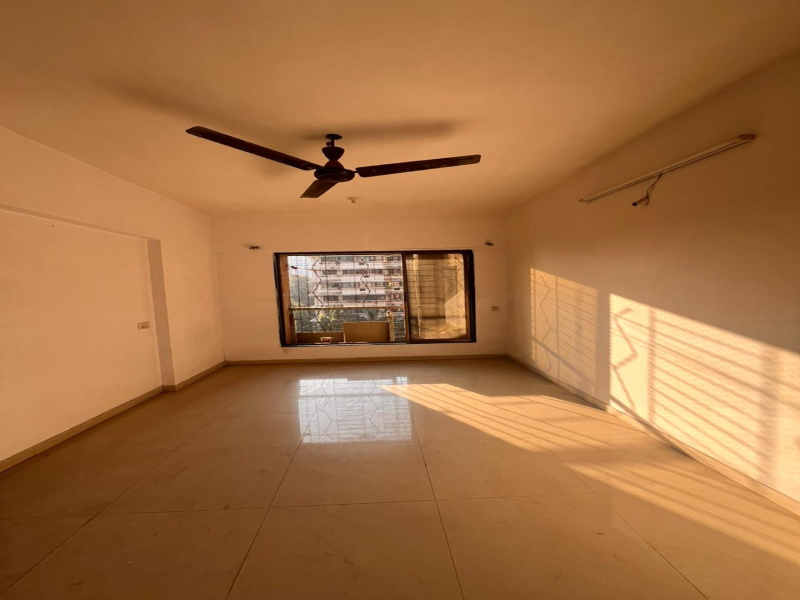 1 BHK Residential Apartment 650 Sq.ft. for Sale in Juhu, Mumbai