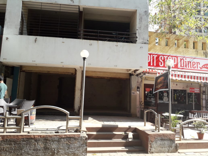  Commercial Shop 500 Sq.ft. for Rent in Andheri West, Mumbai