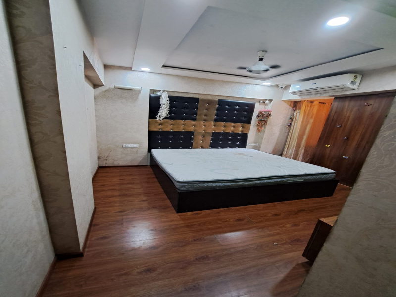 1 BHK Residential Apartment 550 Sq.ft. for Sale in Versova Road, Mumbai (REI1231865)