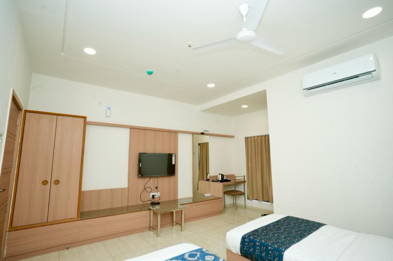  Hotels 36000 Sq.ft. for Sale in Morbi Road, Rajkot