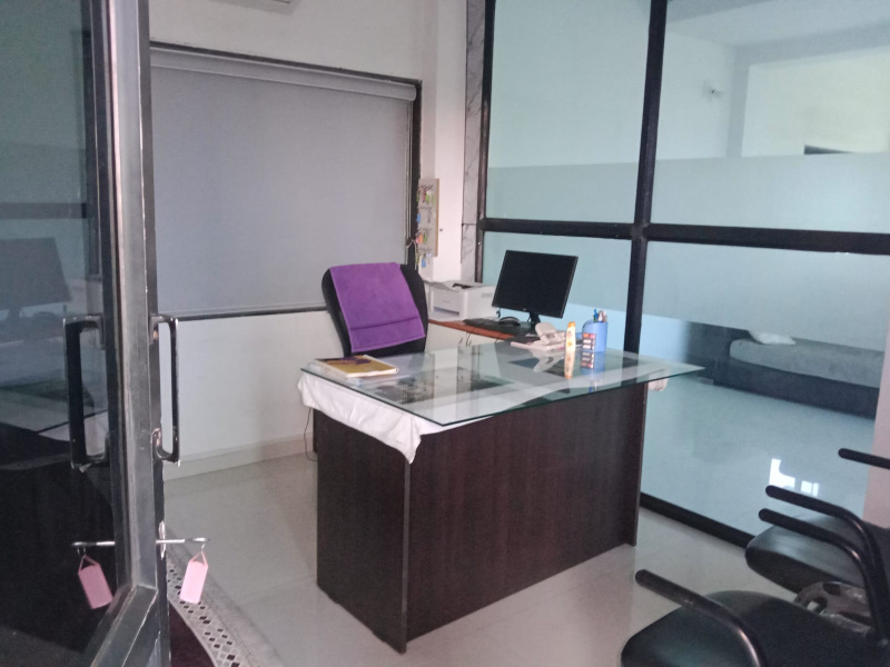  Office Space 974 Sq.ft. for Rent in Chandkheda, Ahmedabad