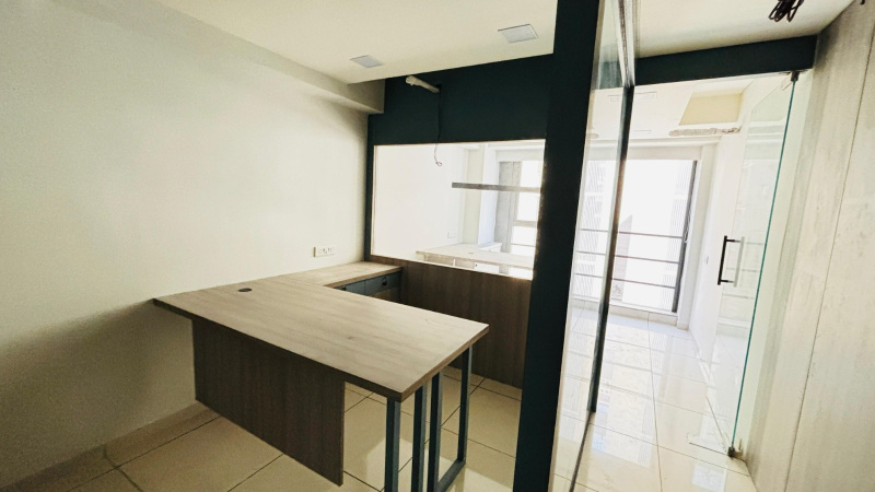  Office Space 705 Sq.ft. for Sale in Vaishno Devi Circle, Sarkhej, Ahmedabad