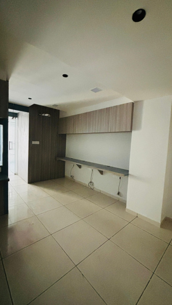  Office Space 705 Sq.ft. for Sale in Vaishno Devi Circle, Sarkhej, Ahmedabad