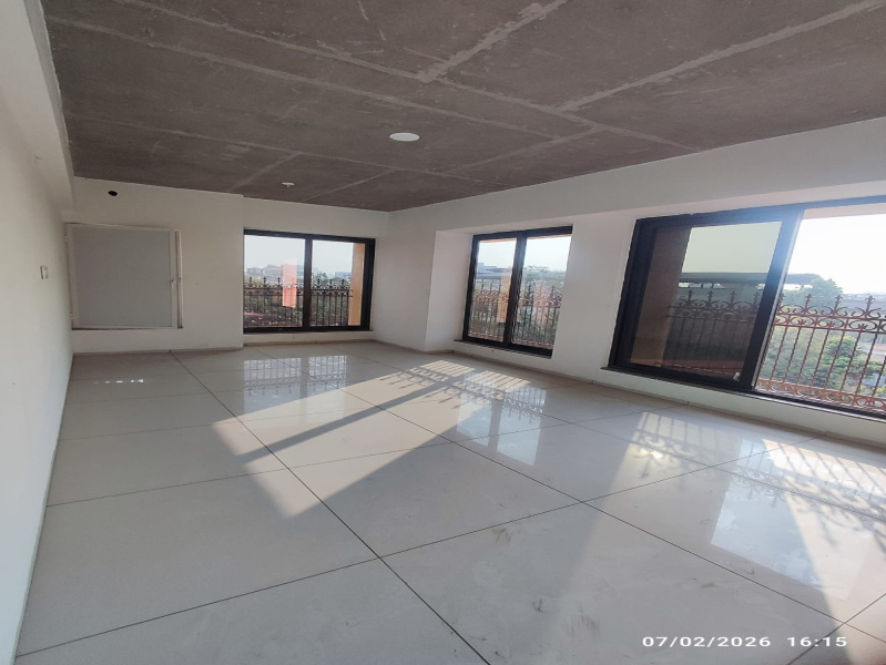  643 Sq.ft. Office Space for Sale in Ashram Road, Ahmedabad