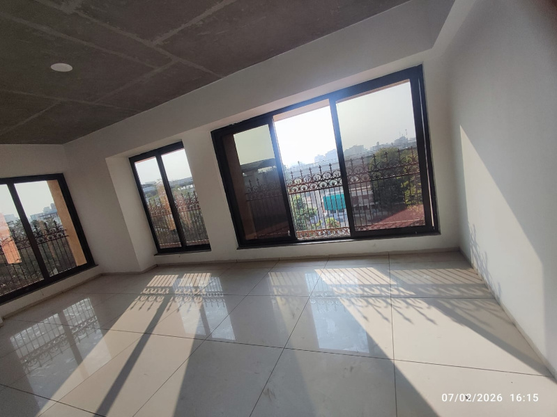  643 Sq.ft. Office Space for Sale in Ashram Road, Ahmedabad