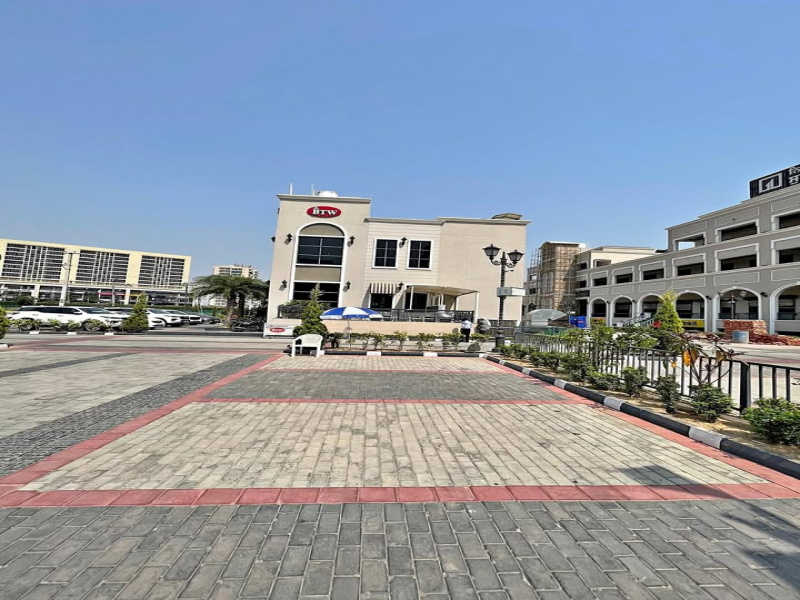  Showroom 465 Sq.ft. for Sale in Airport Road, Chandigarh