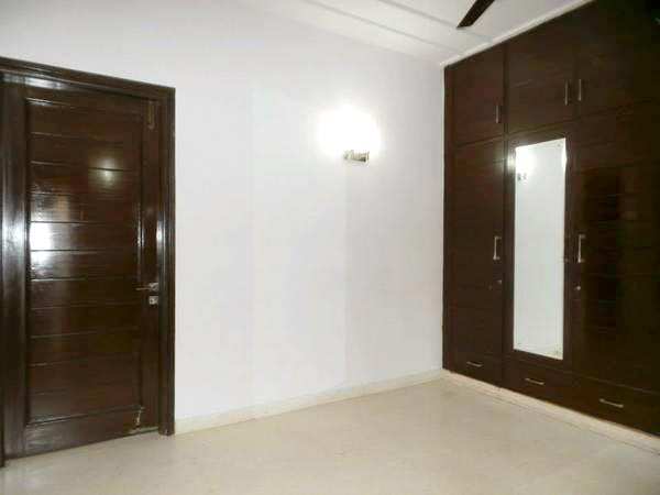 3 BHK Builder Floor 217 Sq. Yards for Rent in Defence Colony, Delhi