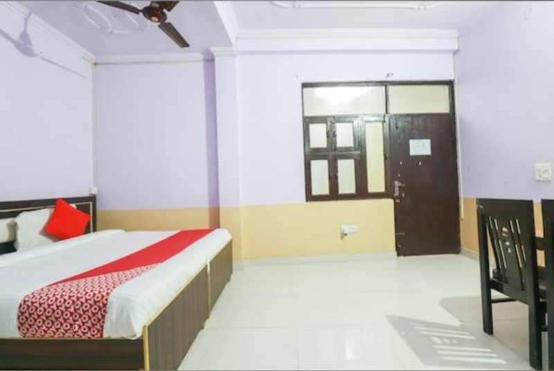 1 BHK Studio Apartment 5000 Sq. Meter for PG in Khora Colony, Noida