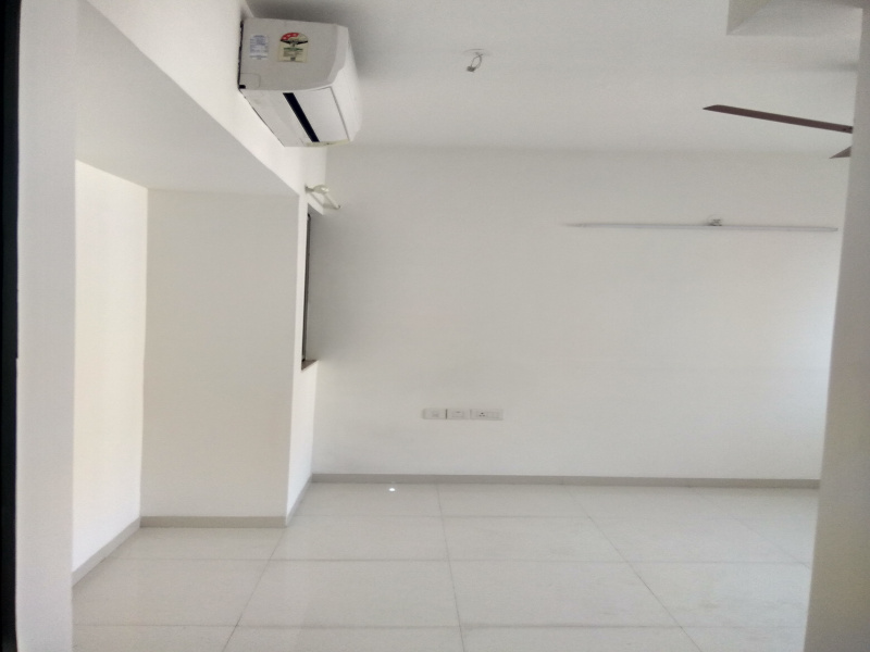 3 BHK 1500 Sq.ft. Apartment for Rent in Bhayanderpada, Thane