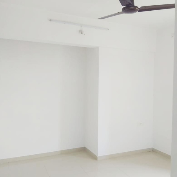 2 BHK 1000 Sq.ft. Apartment for Rent in Bhayanderpada, Thane