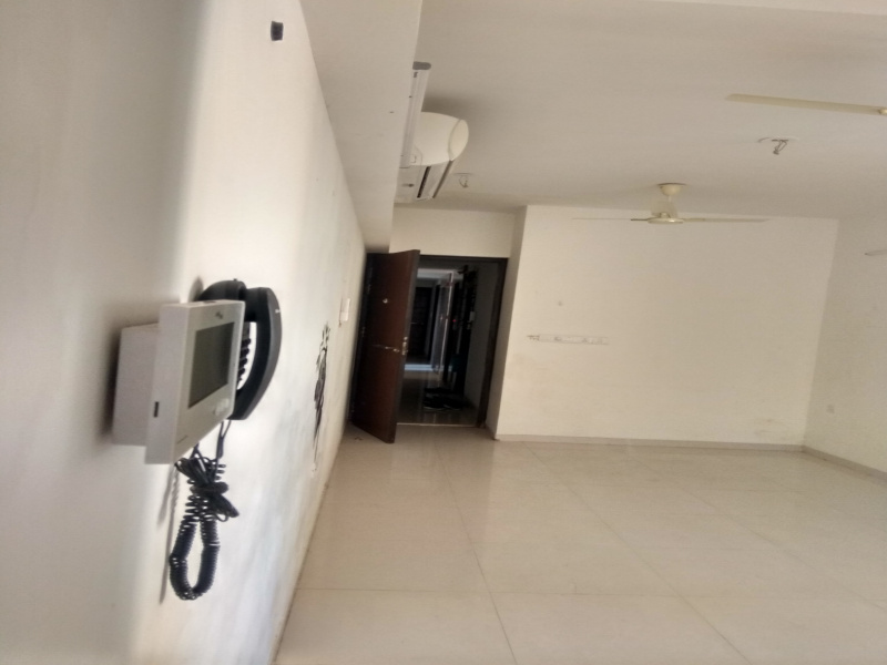 1 BHK 1500 Sq.ft. Apartment for Rent in Bhayanderpada, Thane