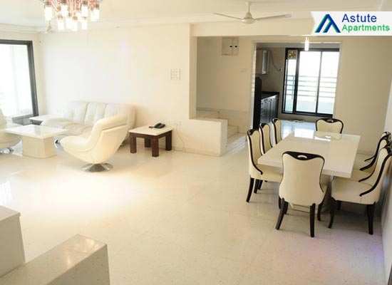4 BHK Apartment 2600 Sq.ft. for Rent in