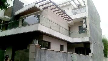 5 BHK House for Sale in DLF Phase II, Gurgaon
