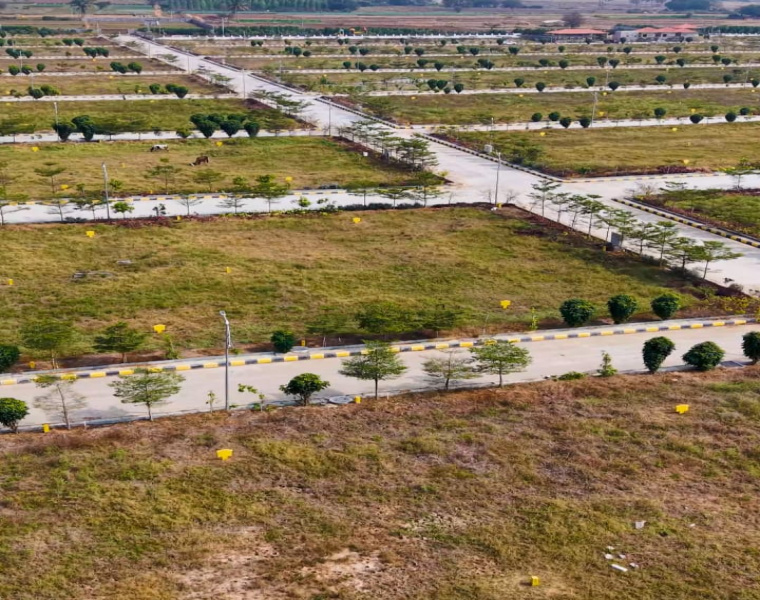  250 Sq. Yards Residential Plot for Sale in Bangalore Highway, Hyderabad