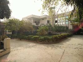  Business Center for Sale in Bhagwan Enclave, Agra