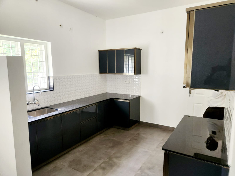 4 BHK 2000 Sq.ft. Villa for Sale in Vakathanam, Kottayam