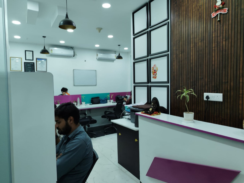  Office Space 900 Sq.ft. for Rent in Sector 142 Noida