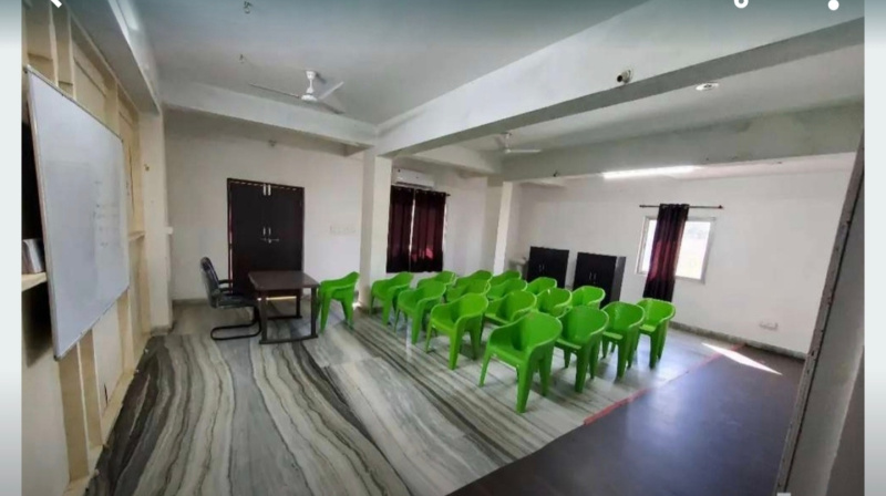  Office Space 4400 Sq.ft. for Rent in Hiran Magri, Udaipur