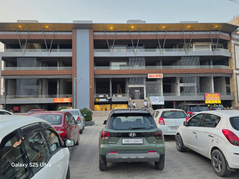  Showroom 1440 Sq.ft. for Sale in Airport Road, Zirakpur