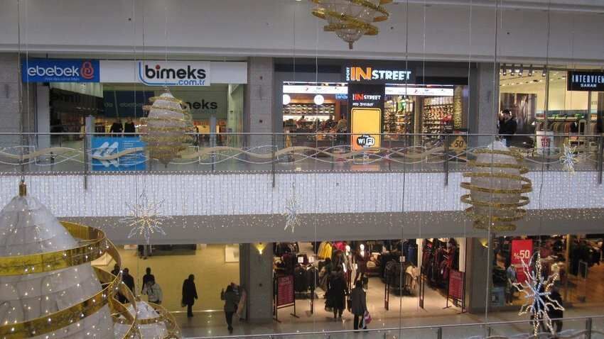  Commercial Shop 500 Sq.ft. for Sale in Sector 131 Noida