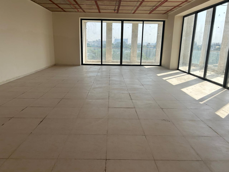  Office Space 6560 Sq.ft. for Sale in Shivaji Nagar, Pune