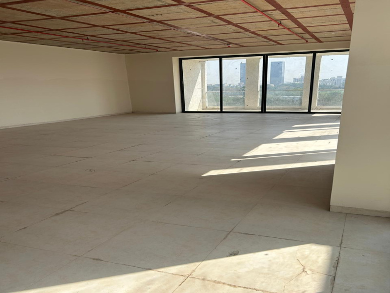  Office Space 6560 Sq.ft. for Sale in Shivaji Nagar, Pune