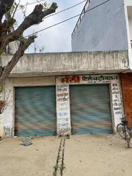 Commercial Shop 600 Sq.ft. for Sale in