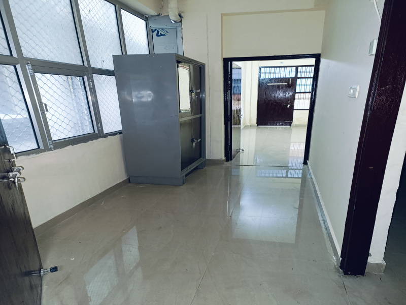 2 BHK Apartment 1200 Sq.ft. for Rent in Aliganj, Lucknow