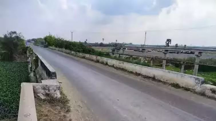  Commercial Land 11000 Sq.ft. for Sale in Irungalur, Tiruchirappalli