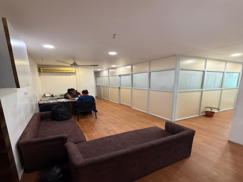  Business Center 1600 Sq.ft. for Rent in Bajaj Nagar, Nagpur