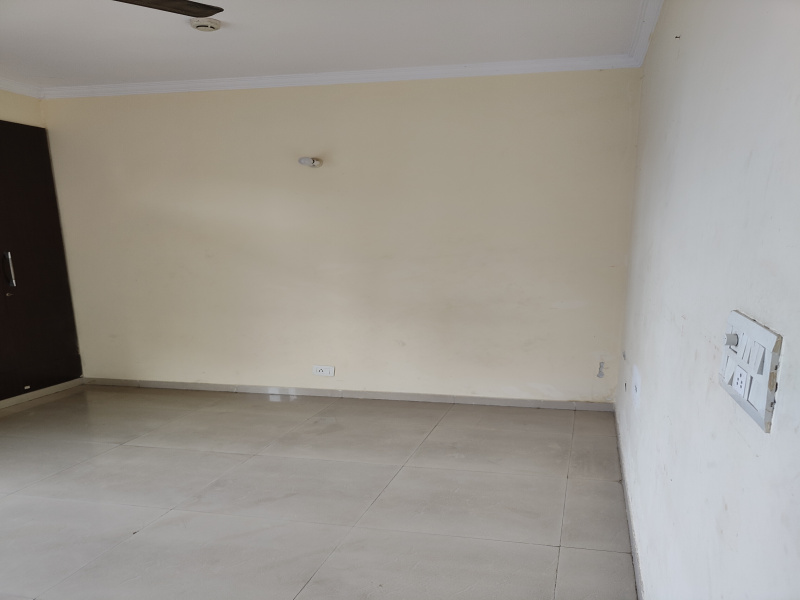 2 BHK Apartment 1000 Sq.ft. for Rent in Crossing Republik, Ghaziabad