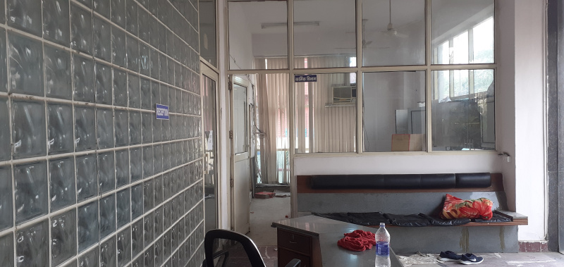  Office Space 2400 Sq.ft. for Rent in Sector 33 Gurgaon