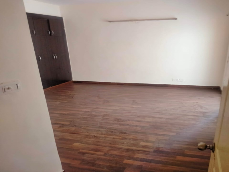 2 BHK Apartment 825 Sq.ft. for Rent in Sector 137 Noida
